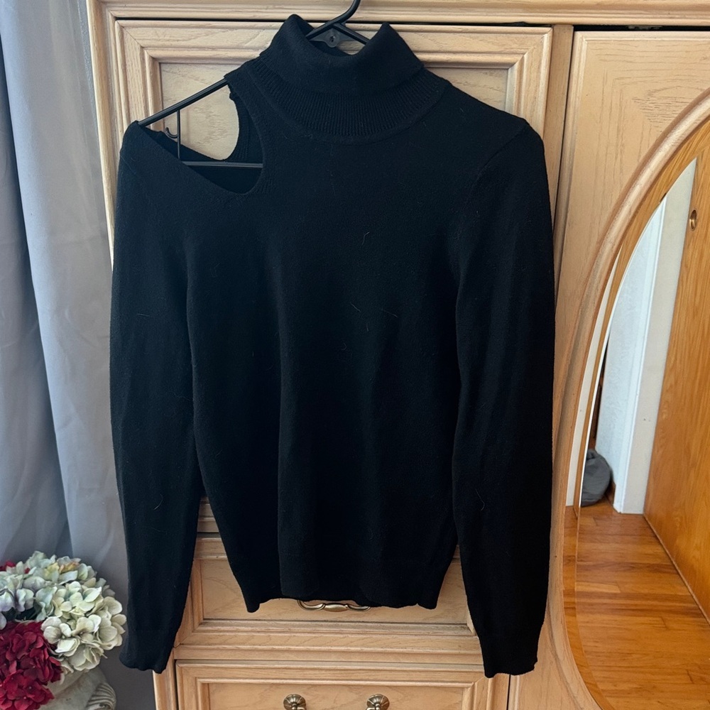 Lovers + Friends Black Off-the-Shoulder Sweater